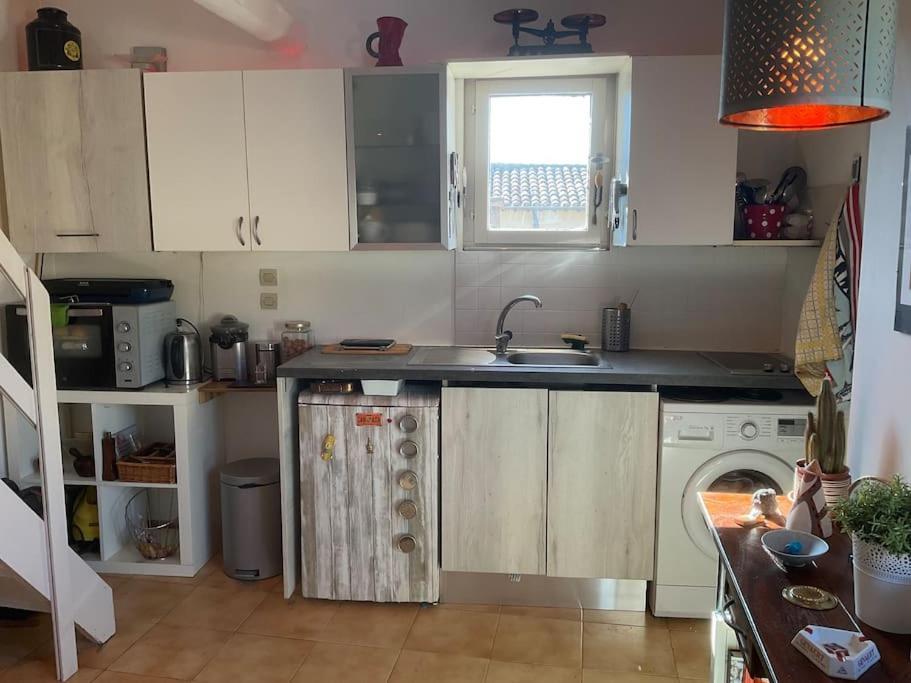 Appartement 1 Chb, Calme, Lumineux, Clim, Terrasse 亞維農 外观 照片